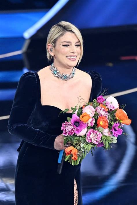 emma marrone vestito gucci|Sanremo 2022: il bellissimo vestito nero di Emma Marrone è Gucci.